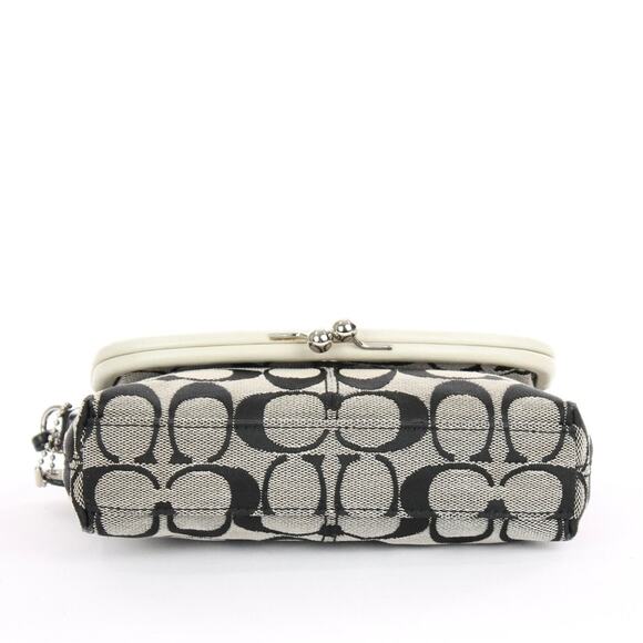 Coach Y2K Vintage Kisslock Wristlet - Picture 6 of 8